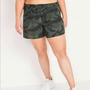 Old Navy Dolphin-Hem Run Shorts